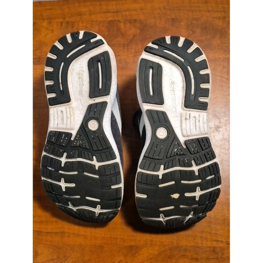Brooks ghost 16